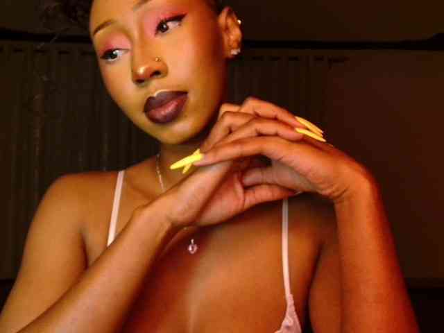 adriana_crystal webcam