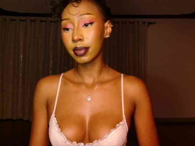 adriana_crystal webcam