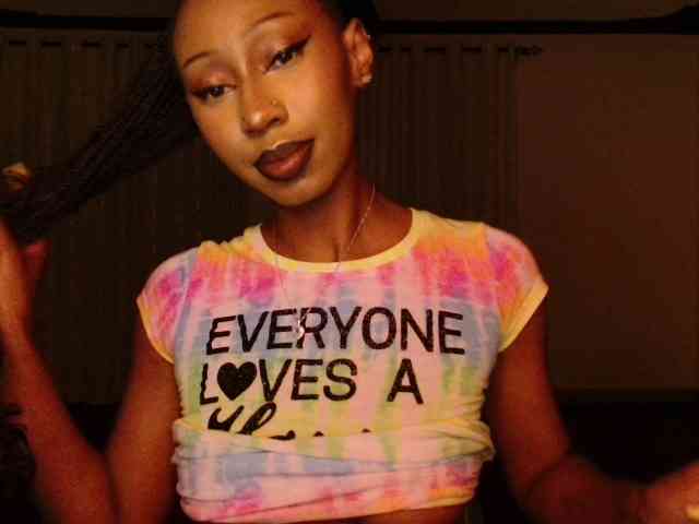 adriana_crystal webcam