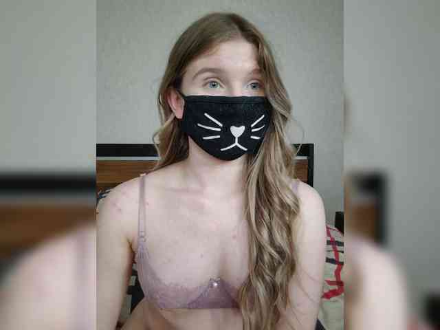 B_TUXOM_OMYTE webcam