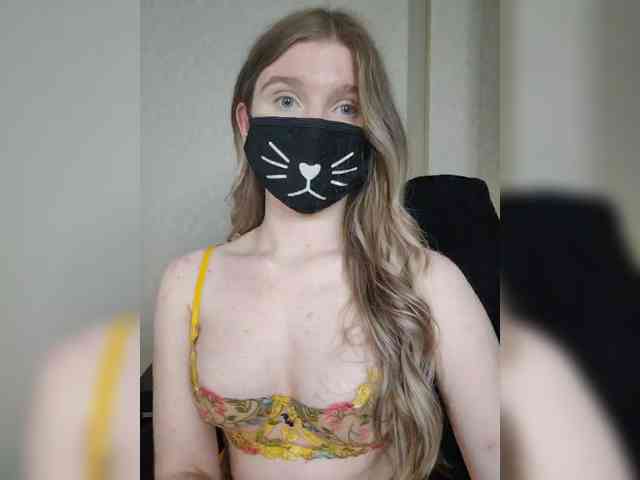B_TUXOM_OMYTE webcam
