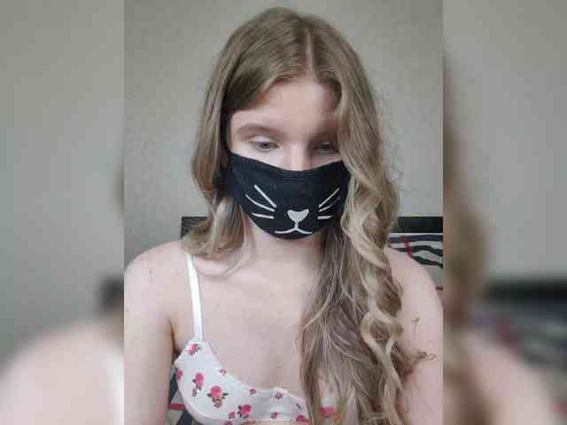 B_TUXOM_OMYTE webcam
