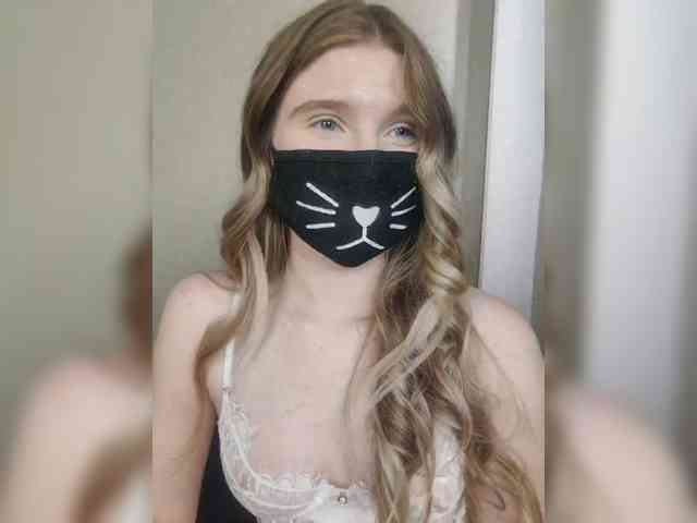 B_TUXOM_OMYTE webcam