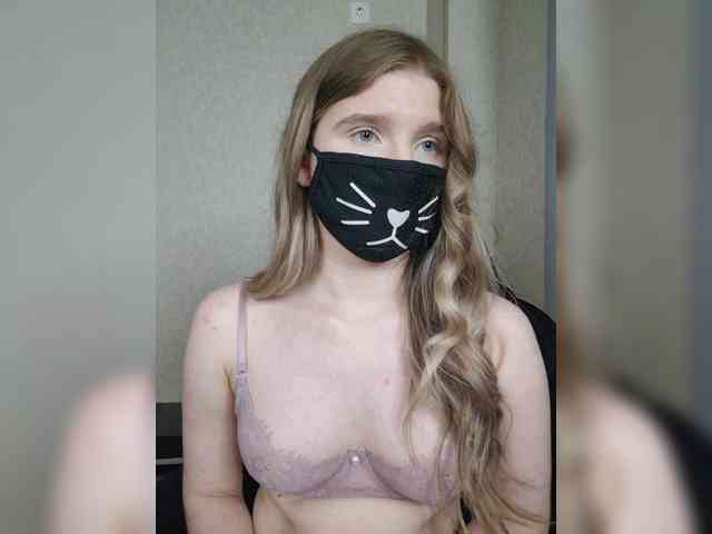 B_TUXOM_OMYTE webcam