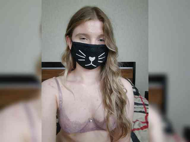 B_TUXOM_OMYTE webcam