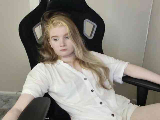SweetPoison webcam