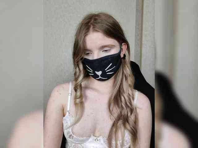 B_TUXOM_OMYTE webcam