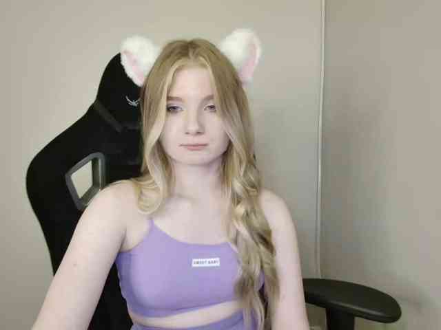 SweetPoison webcam