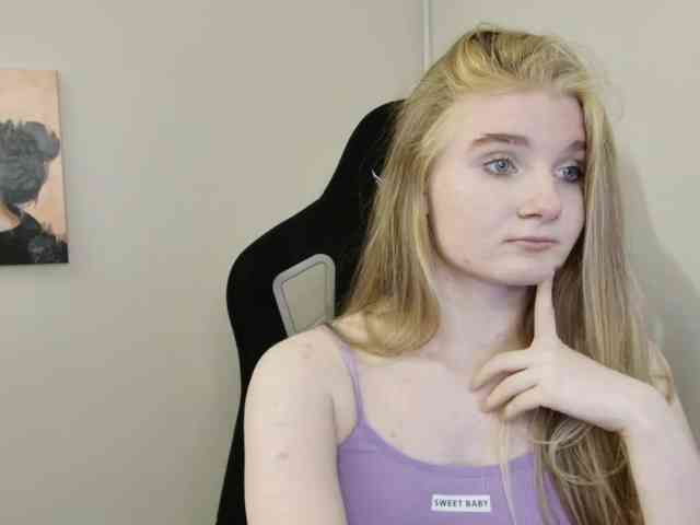 SweetPoison webcam