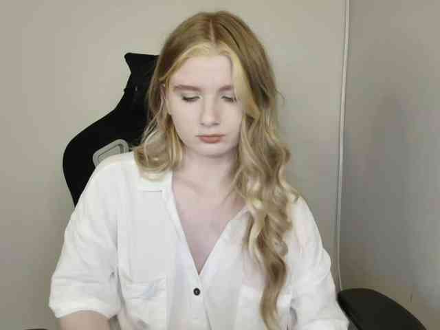 SweetPoison webcam