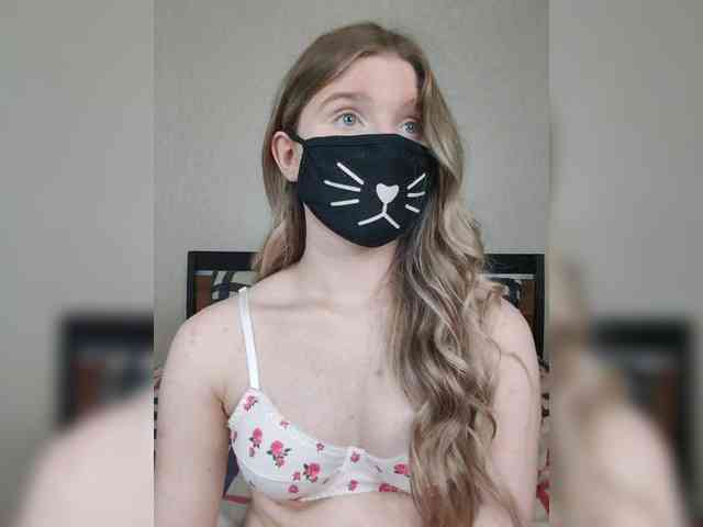 B_TUXOM_OMYTE webcam