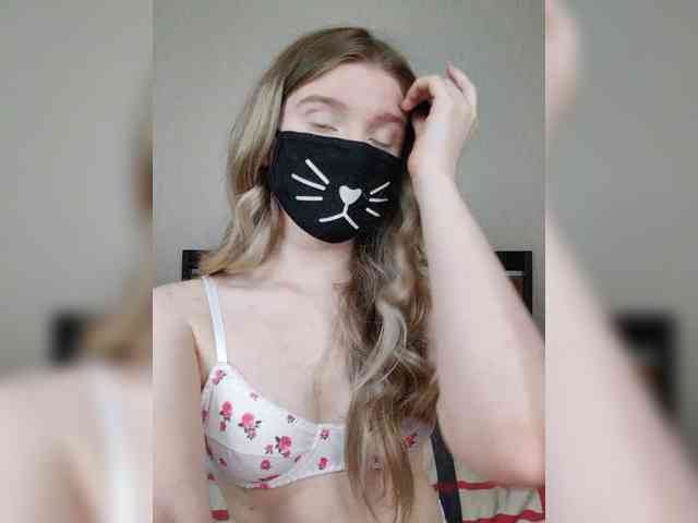 B_TUXOM_OMYTE webcam