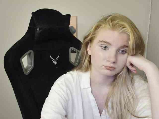 SweetPoison webcam