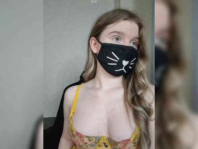 B_TUXOM_OMYTE webcam