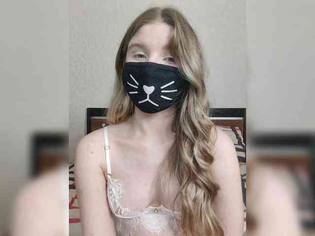 B_TUXOM_OMYTE webcam