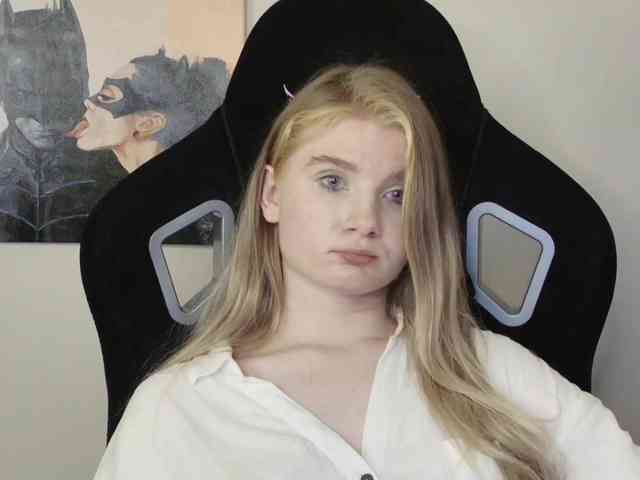 SweetPoison webcam