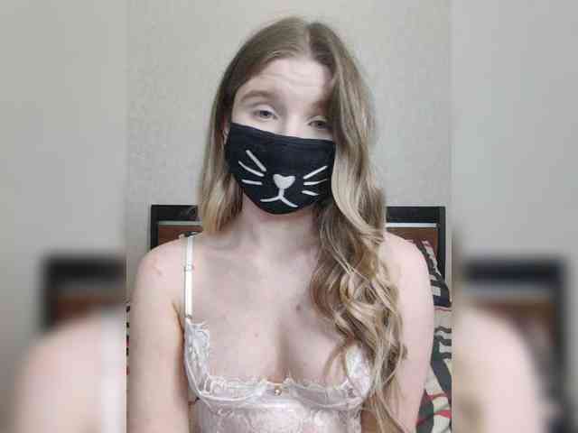 B_TUXOM_OMYTE webcam