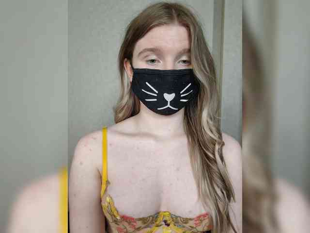 B_TUXOM_OMYTE webcam