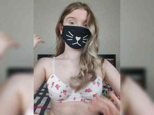 B_TUXOM_OMYTE webcam