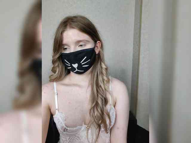 B_TUXOM_OMYTE webcam