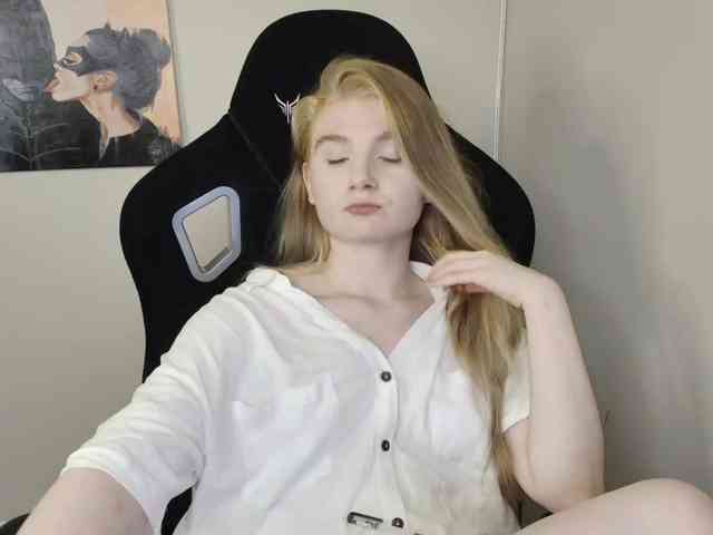 SweetPoison webcam