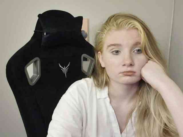 SweetPoison webcam