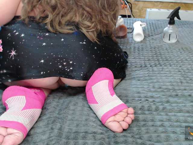 Julia-79's BongaCams show and profile