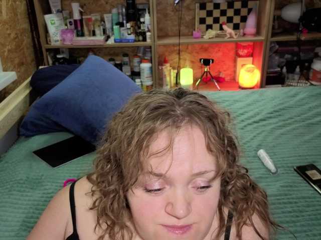 Julia-79's BongaCams show and profile