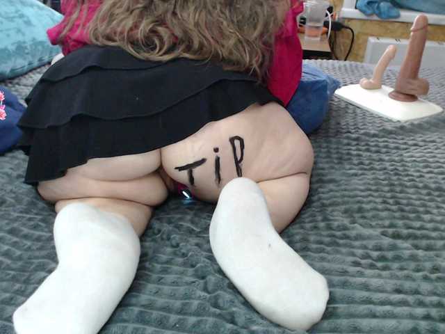 Julia-79's BongaCams show and profile