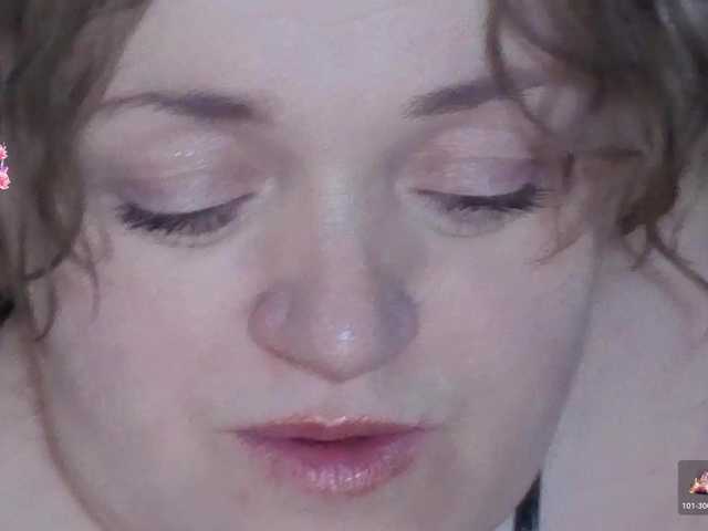 Julia-79's BongaCams show and profile