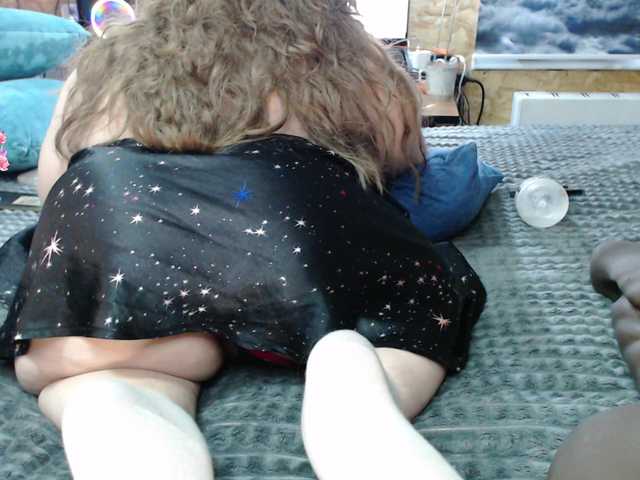 Julia-79's BongaCams show and profile