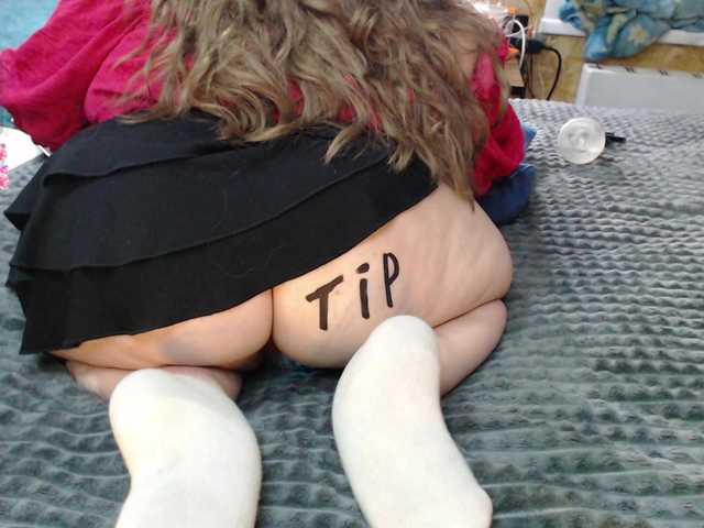 Julia-79's BongaCams show and profile