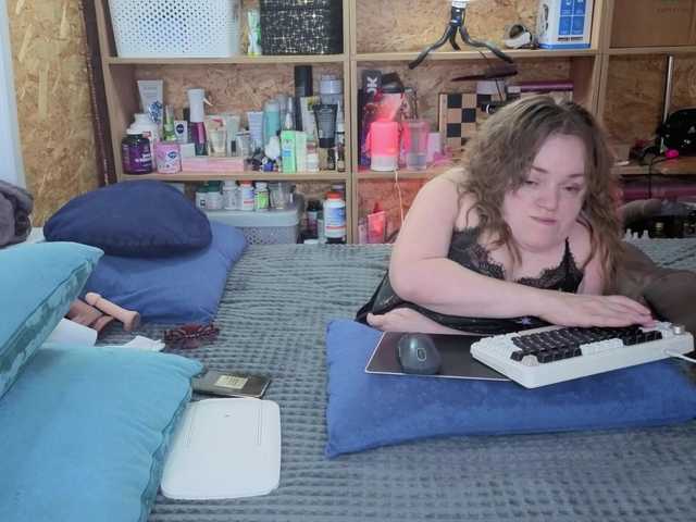 Julia-79's BongaCams show and profile