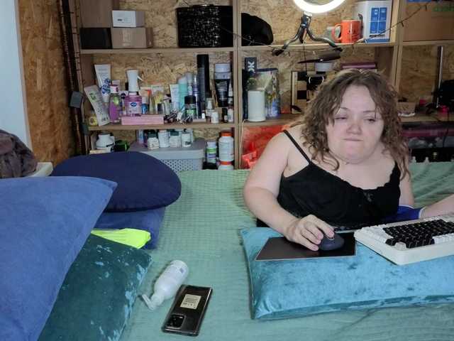 Julia-79's BongaCams show and profile