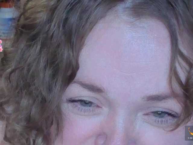 Julia-79's BongaCams show and profile