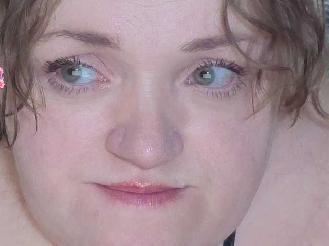 Julia-79's BongaCams show and profile