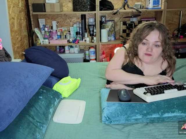 Julia-79's BongaCams show and profile