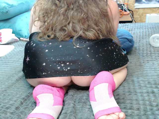 Julia-79's BongaCams show and profile