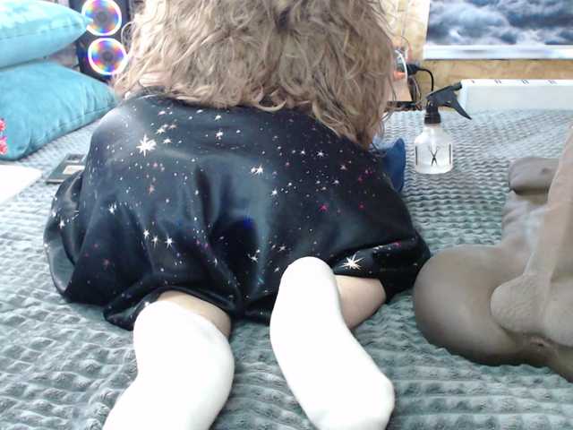 Julia-79's BongaCams show and profile