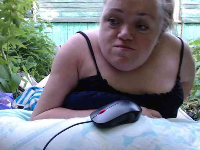 chat random Julia-79