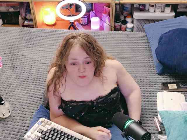 Julia-79 Live Webcam on BongaCams