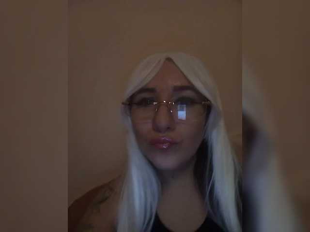 Sofa999's BongaCams show and profile