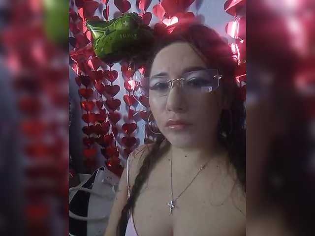 Sofa999's BongaCams show and profile