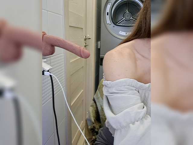 Dream-me-summer's BongaCams show and profile