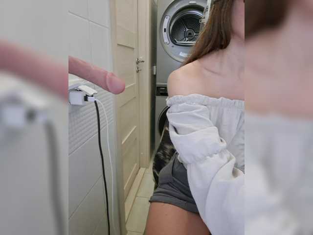 Dream-me-summer's BongaCams show and profile