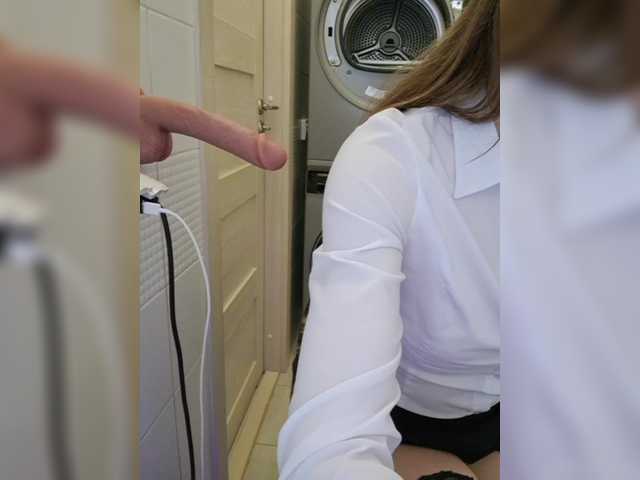 Dream-me-summer's BongaCams show and profile