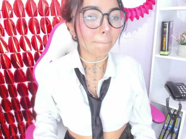 MissSoffiMorel's BongaCams show and profile