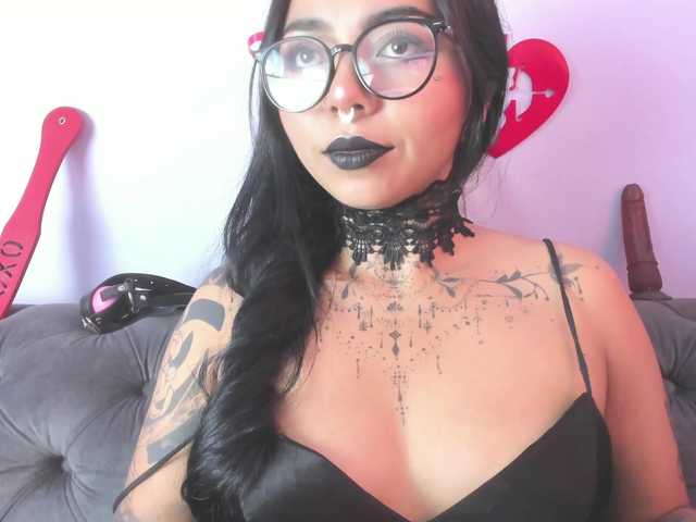 MissSoffiMorel's BongaCams show and profile