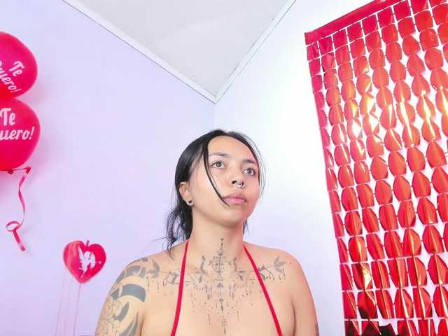 MissSoffiMorel's BongaCams show and profile