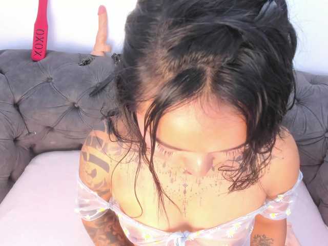 MissSoffiMorel's BongaCams show and profile